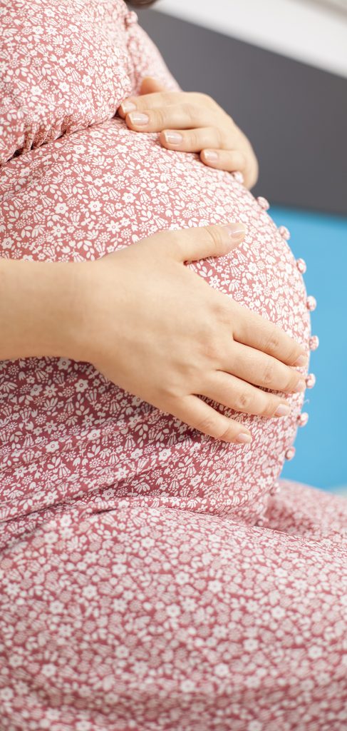 Ventre de femme enceinte